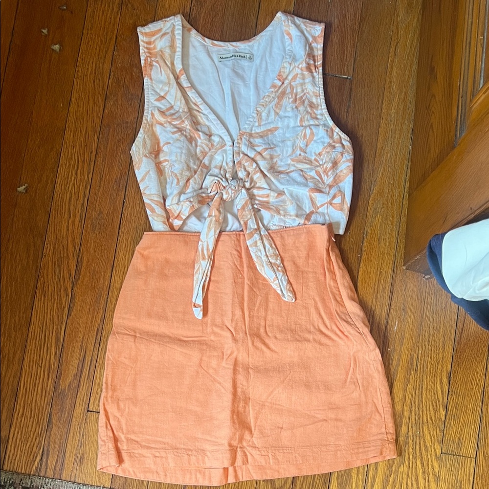 Abercrombie & Fitch White and Orange Top